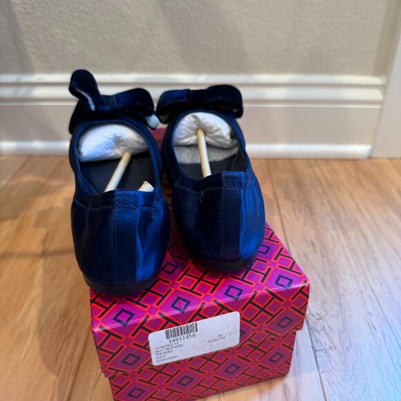 Tory Burch Viola Bow Ballet Flats – Navy Blue (Satin/Velvet), Size 6 - Picture 4 of 7